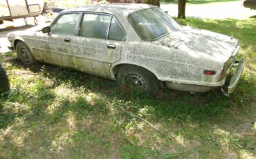 Jaguar-xj6-1983-white-2