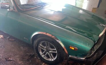 Jaguar-xj6-1984-green