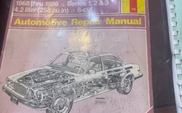 Jaguar-xj6-1986-10