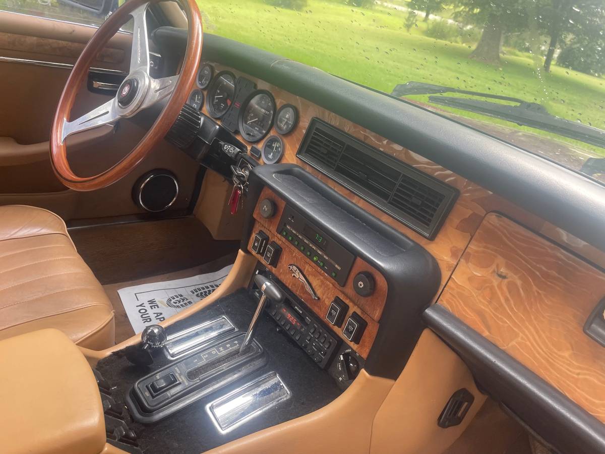 Jaguar-xj6-1986-16