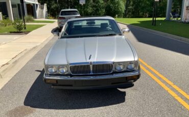 Jaguar-xj6-1990-silver-1