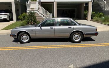 Jaguar-xj6-1990-silver