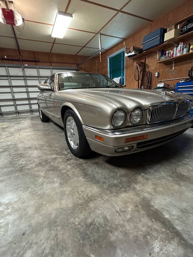 Jaguar-xj6-1995-brown-4