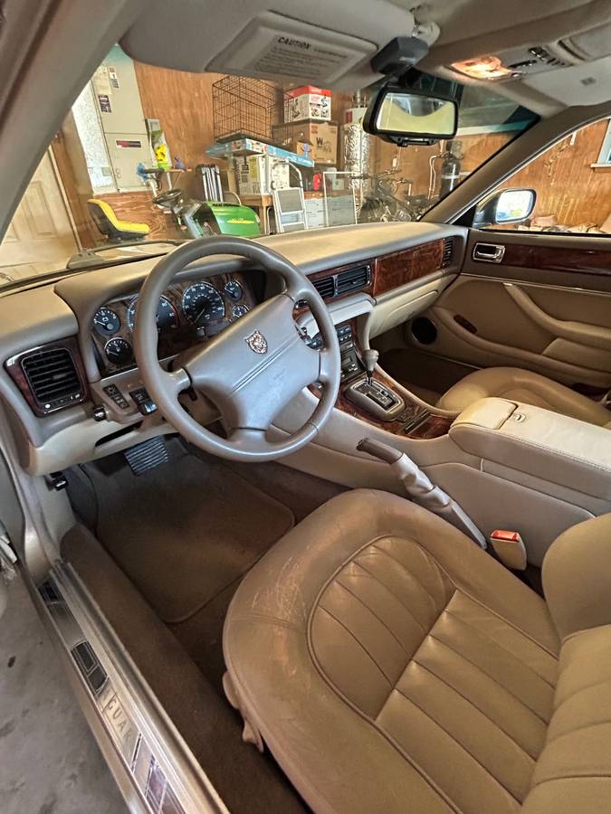 Jaguar-xj6-1995-brown-9