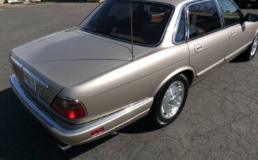Jaguar-xj6-1995-custom-12