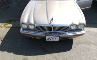 Jaguar-xj6-1995-custom-2