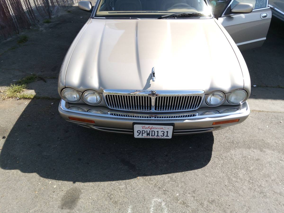 Jaguar-xj6-1995-custom-2