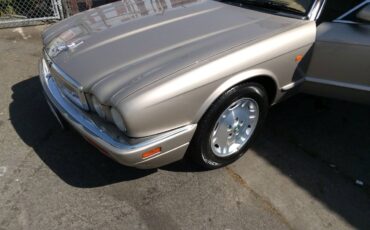 Jaguar-xj6-1995-custom-8