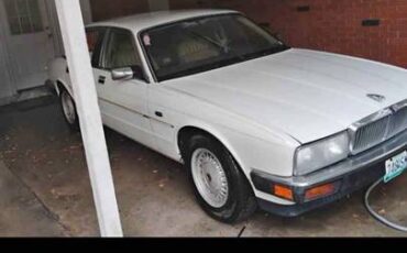 Jaguar-xj6-sovereign-1992-white