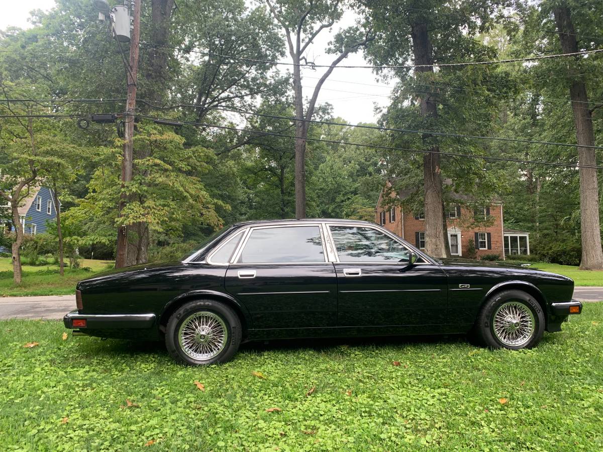 Jaguar-xj6-sovreign-1990-black-13