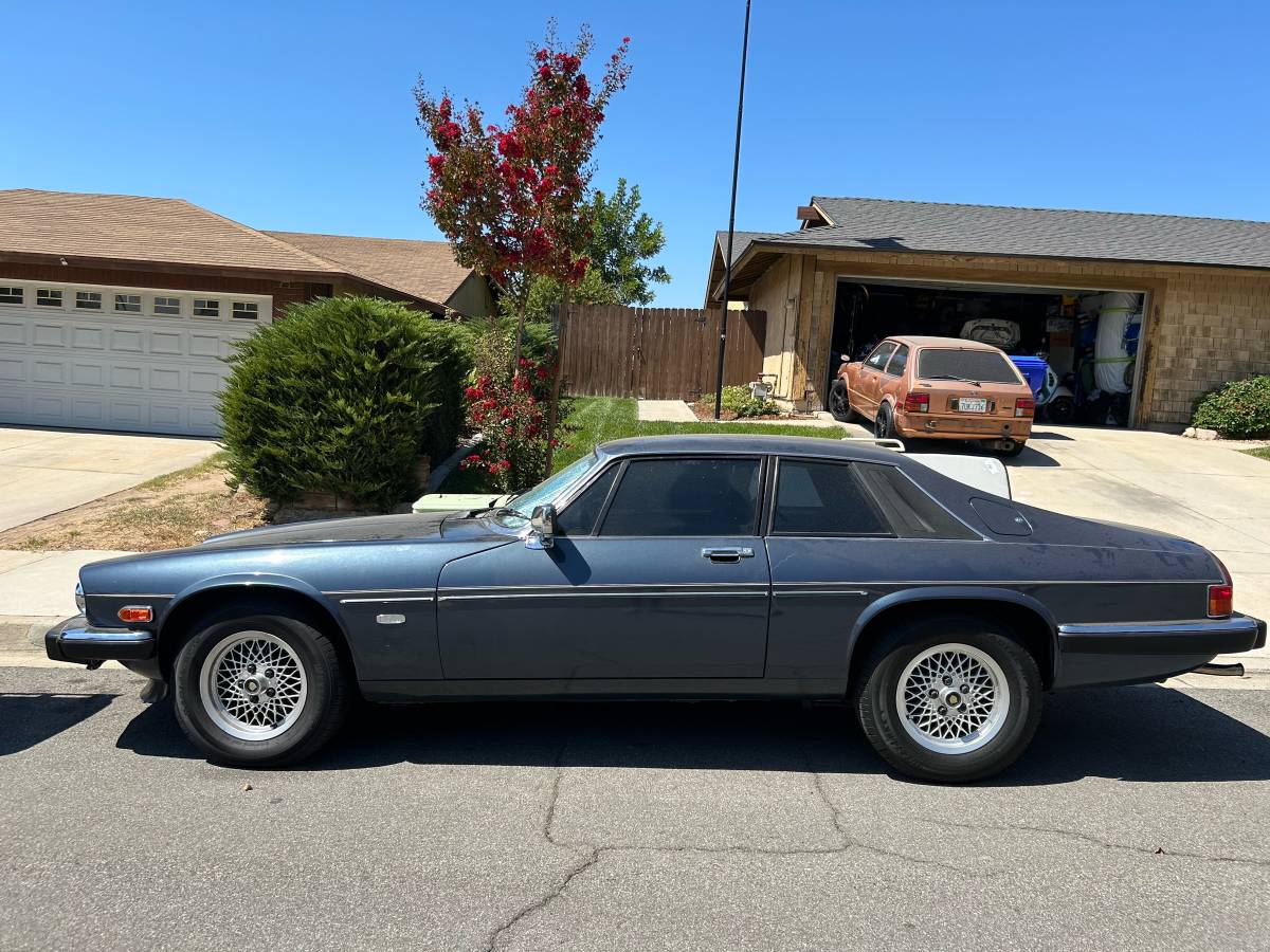 Jaguar-xjs-1988-blue-2
