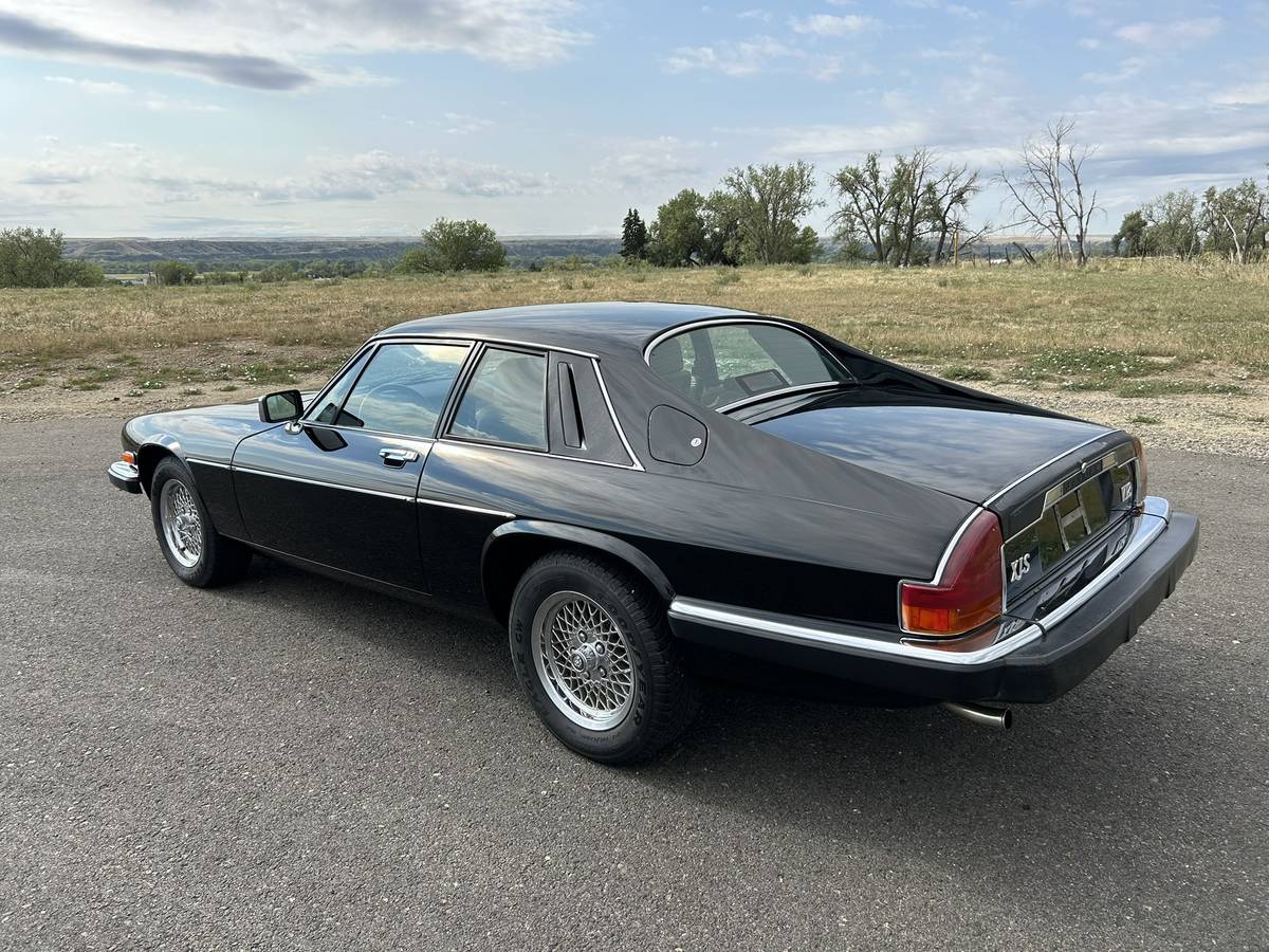 Jaguar-xjs-1989-black-2