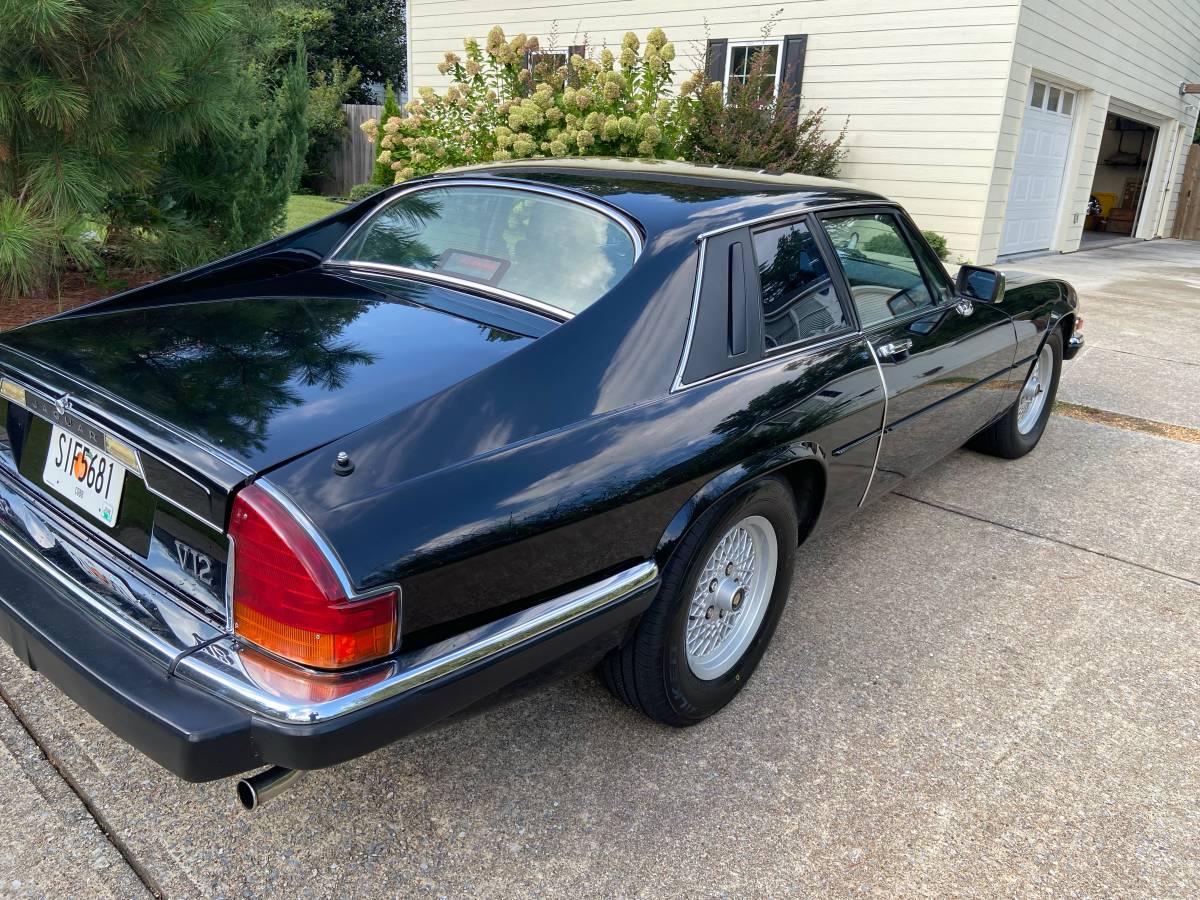 Jaguar-xjs-1989-black-4