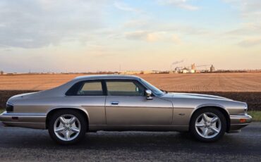 Jaguar-xjs-1994-custom-17