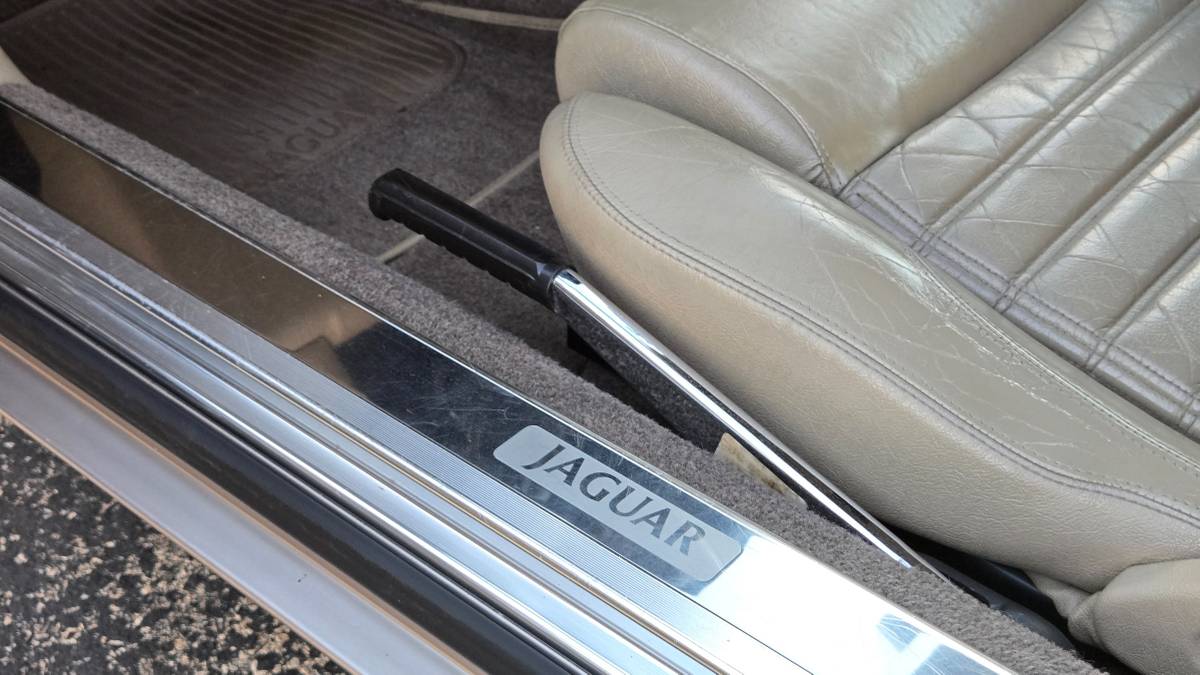 Jaguar-xjs-1994-custom-4