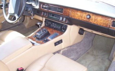 Jaguar-xjs-convertible-1990-brown-6
