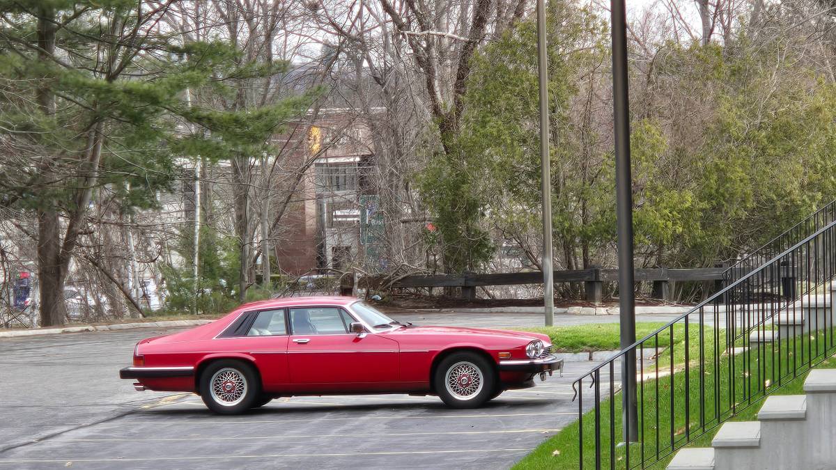 Jaguar-xjs-rouge-special-edition-1989-red-5