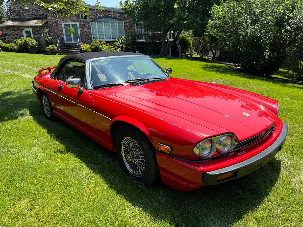 Jaguar-xjs-v-12-1991-red-1