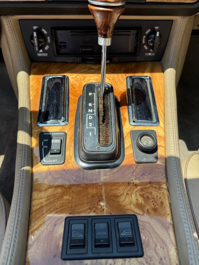 Jaguar-xjs-v-12-1991-red-5