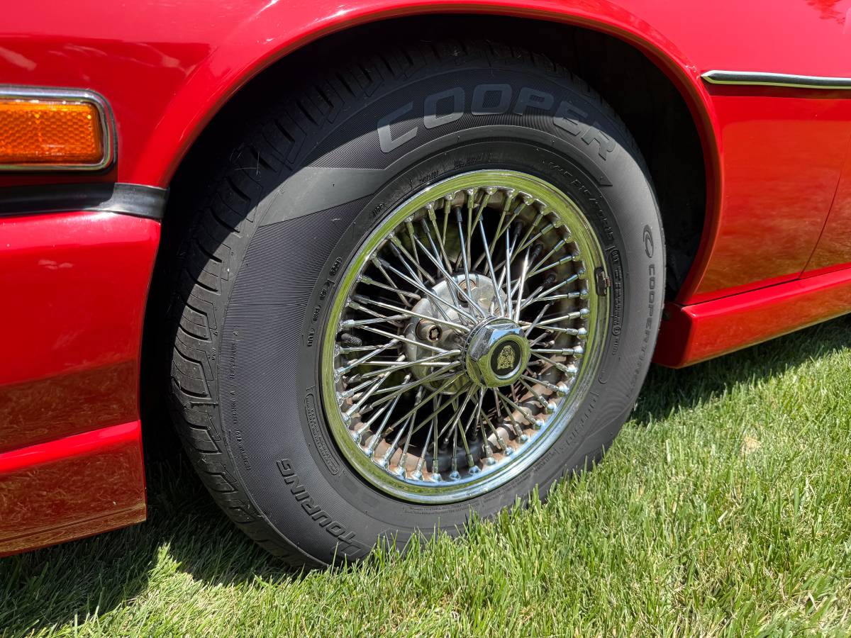 Jaguar-xjs-v-12-1991-red-6