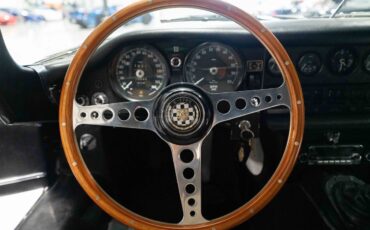 Jaguar-xke-1969-black-18