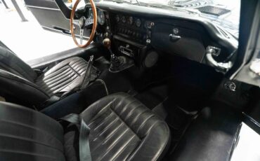 Jaguar-xke-1969-black-2
