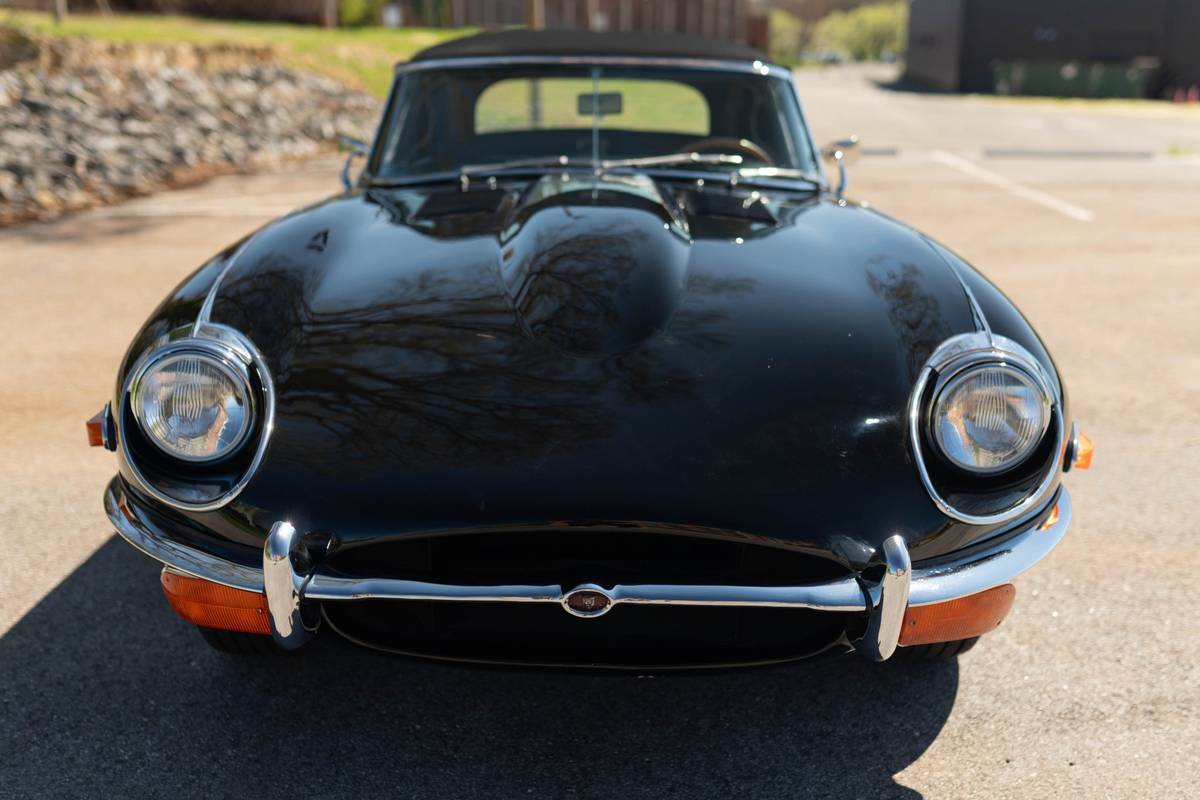 Jaguar-xke-1969-black-9