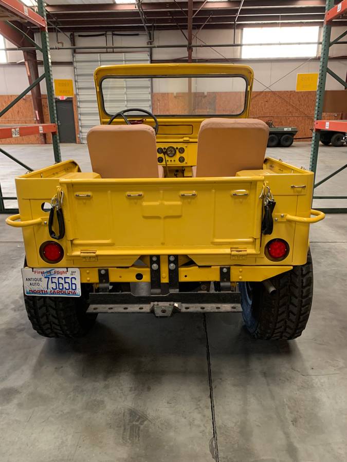 Jeep-1946-yellow-1