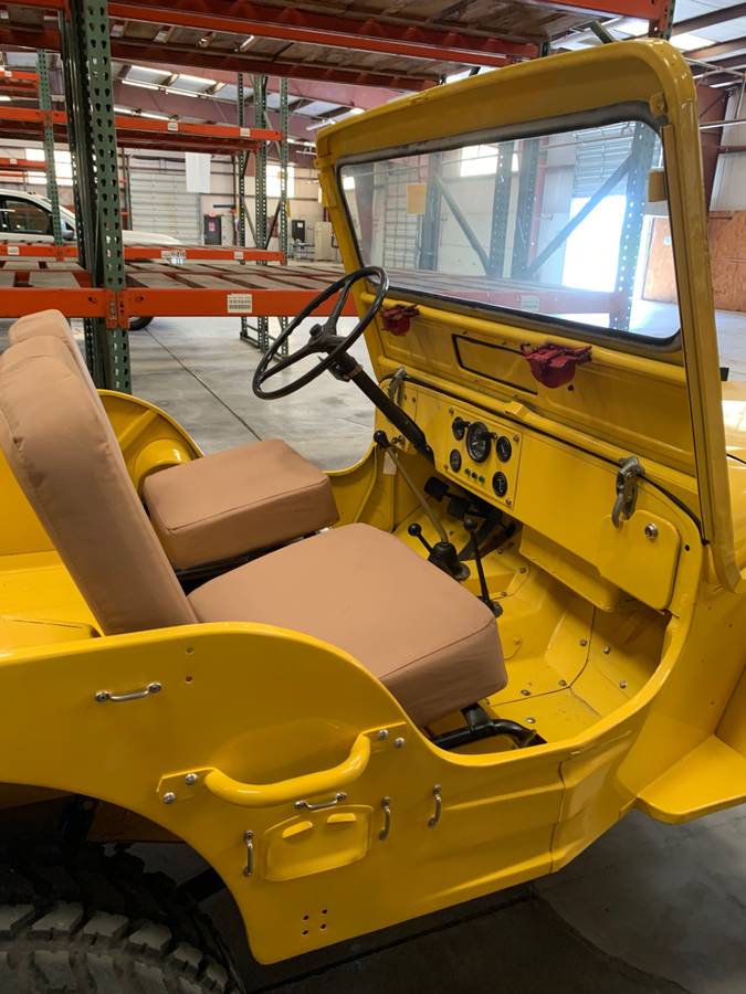 Jeep-1946-yellow-2
