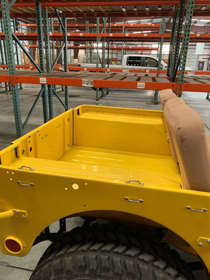 Jeep-1946-yellow-3