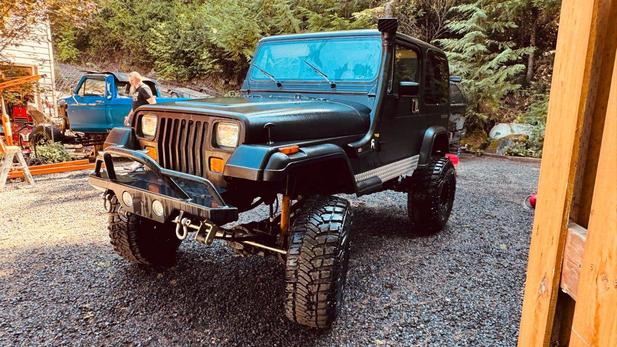 Jeep-1991-black-13