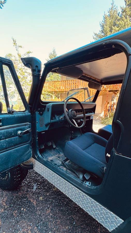 Jeep-1991-black-5