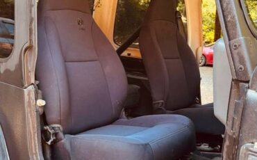 Jeep-1991-black-6