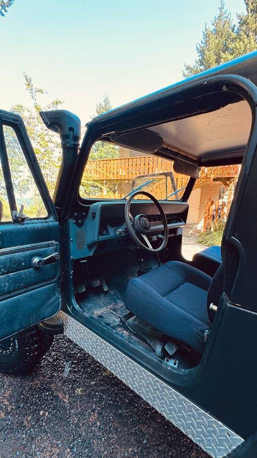 Jeep-1991-black-9