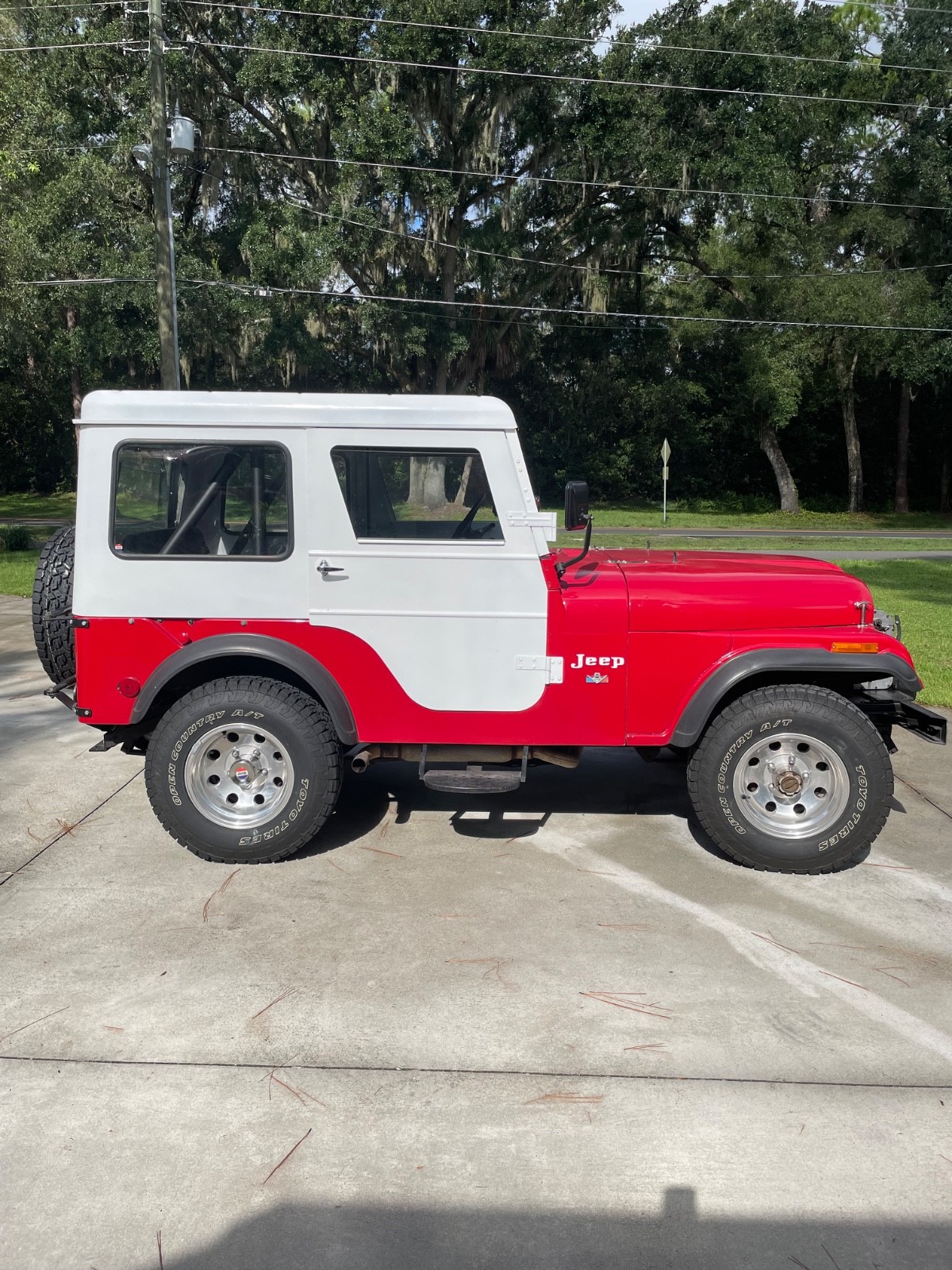 Jeep-CJ-1973-1