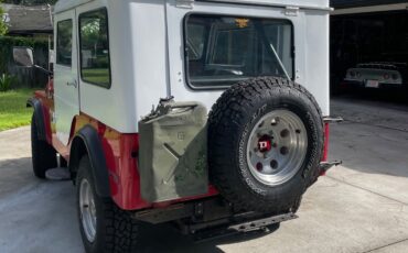 Jeep-CJ-1973-2