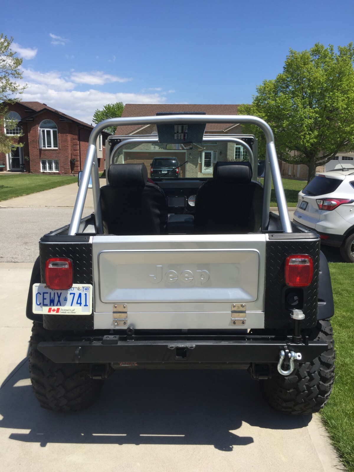 Jeep-CJ-1976-SUV-4