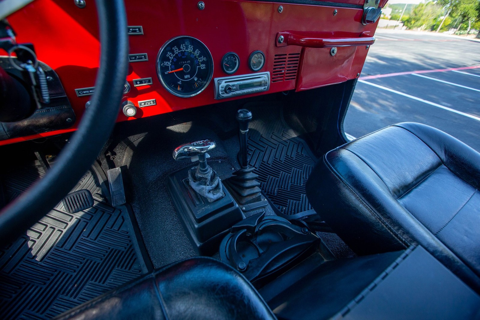 Jeep-CJ-1981-Other-16