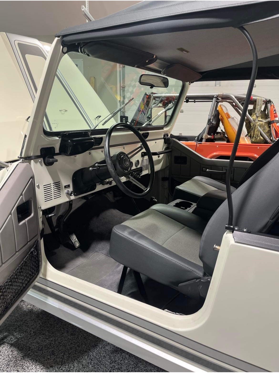 Jeep-CJ-1982-5