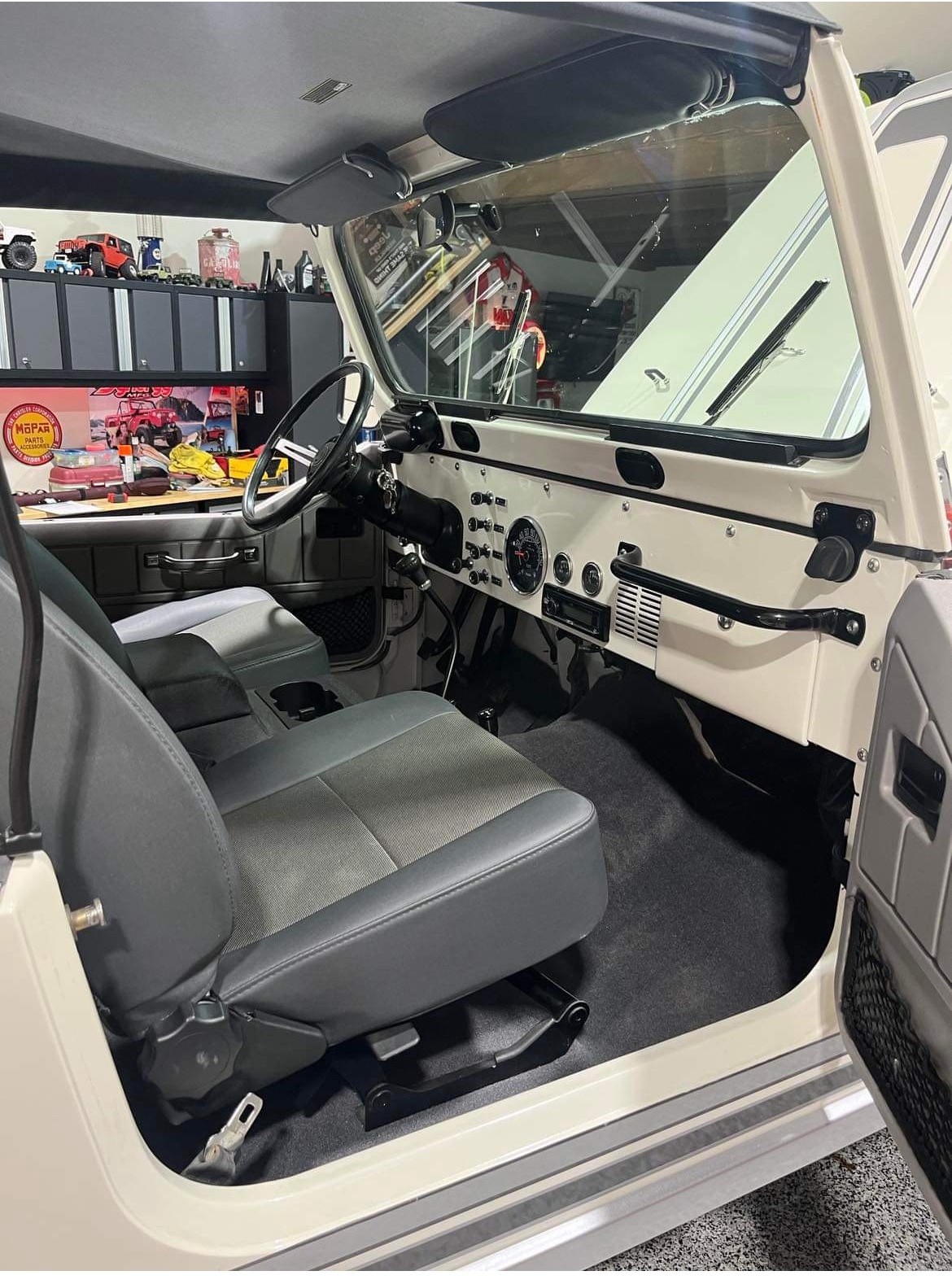 Jeep-CJ-1982-6