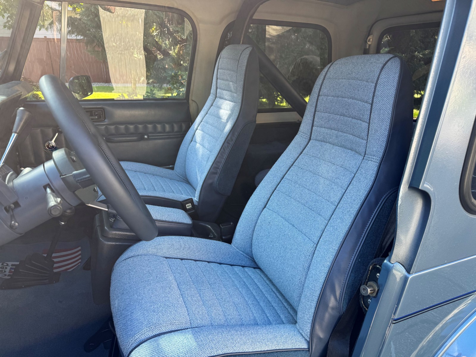 Jeep-CJ-1982-SUV-11