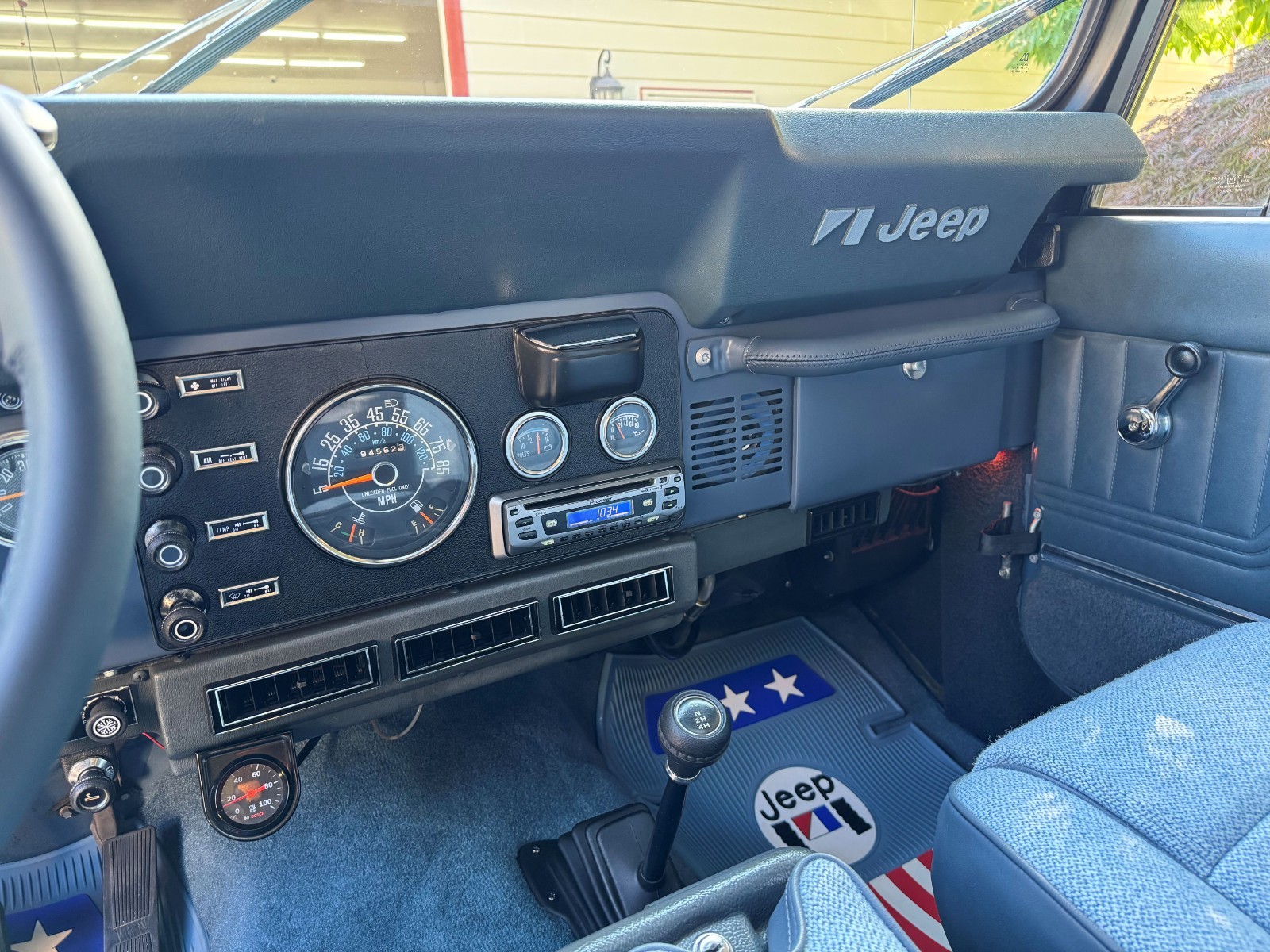 Jeep-CJ-1982-SUV-12