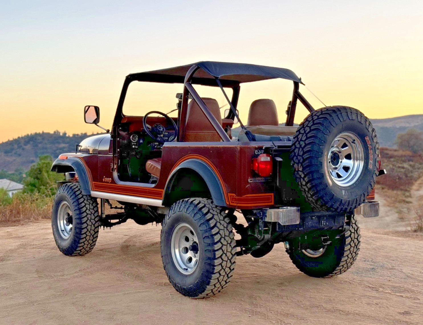 Jeep-CJ-1982-SUV-2