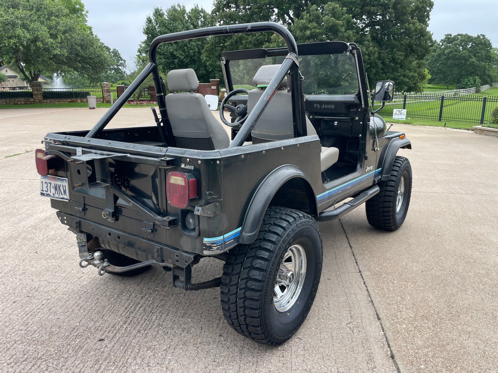 Jeep-CJ-1984-7