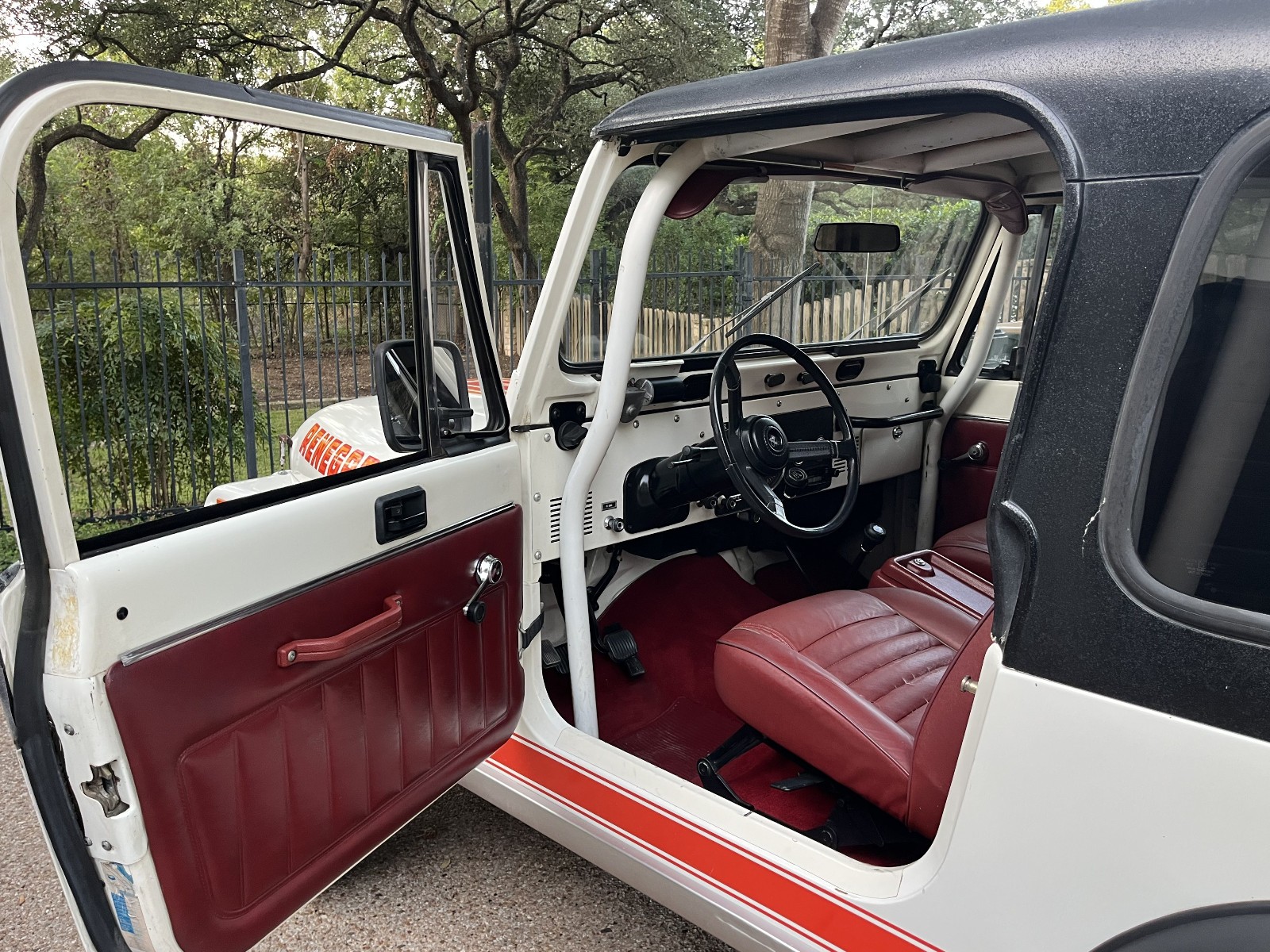 Jeep-CJ-1984-SUV-13
