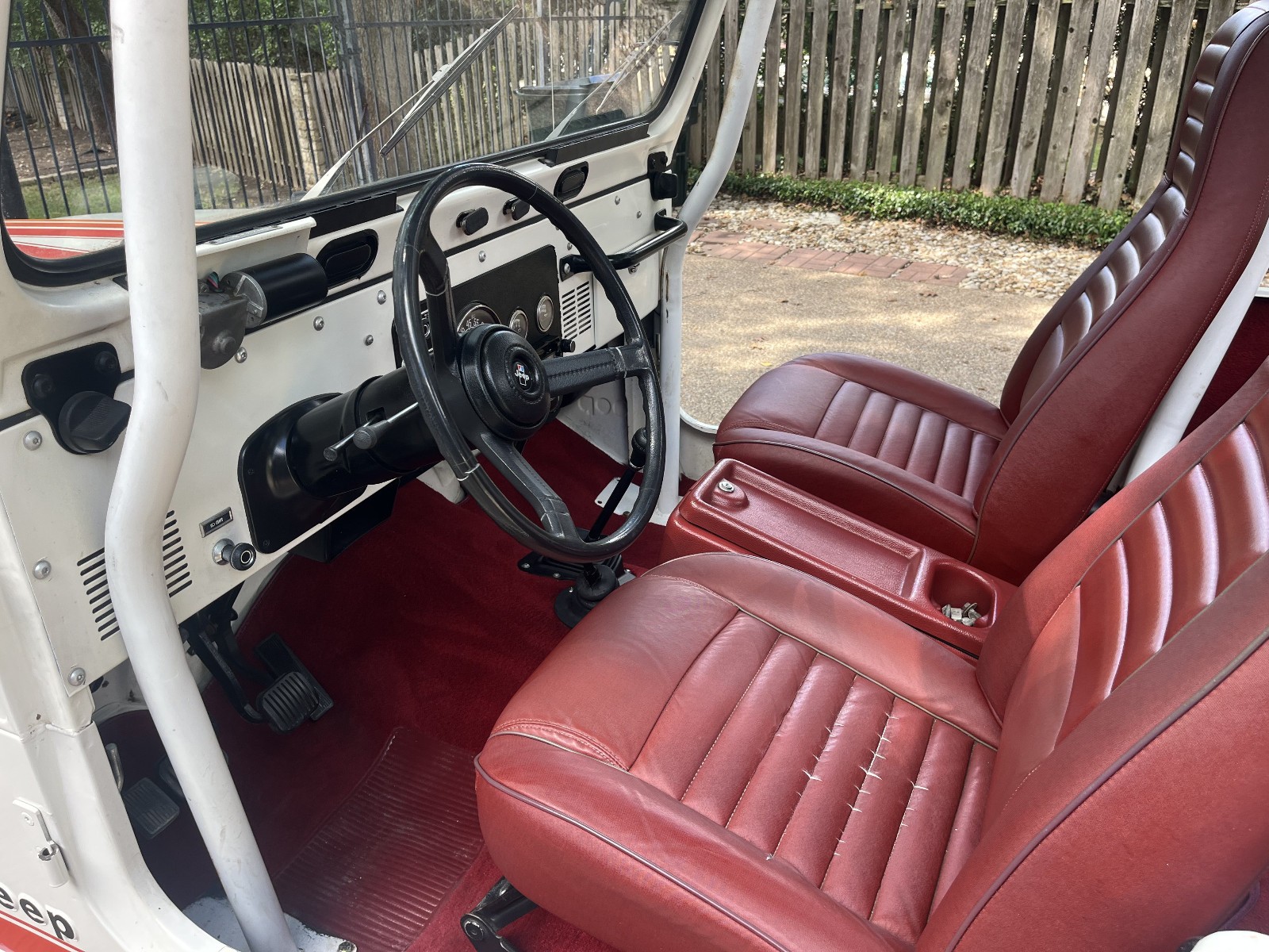 Jeep-CJ-1984-SUV-4