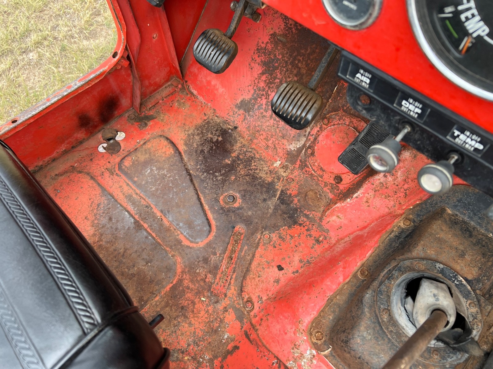 Jeep-CJ-5-Renegade-survivor-CJ-AMC-perfect-patina-1973-4