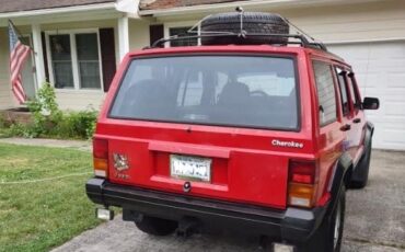 Jeep-Cherokee-1996-SUV-1