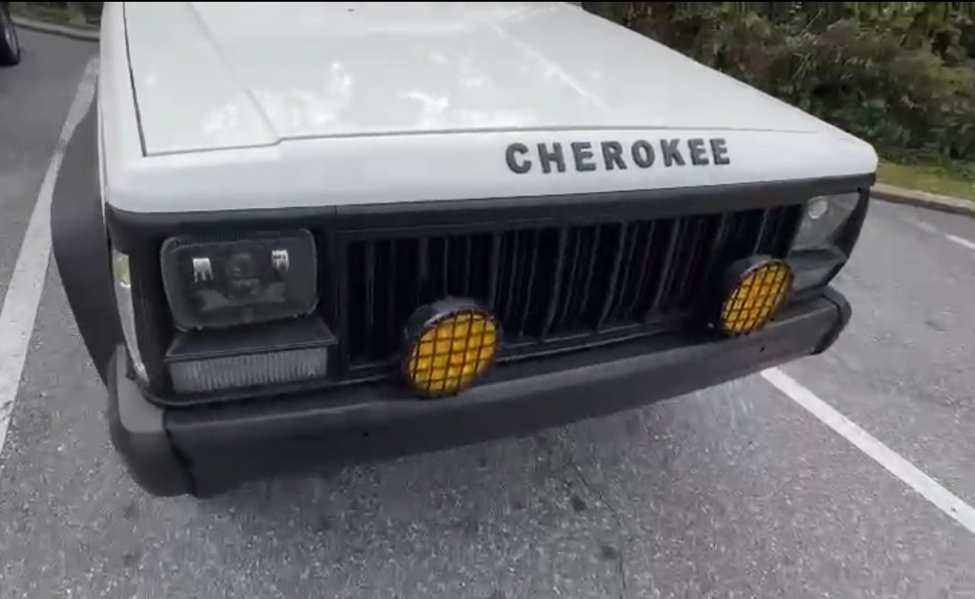 Jeep-Cherokee-1996-SUV-11