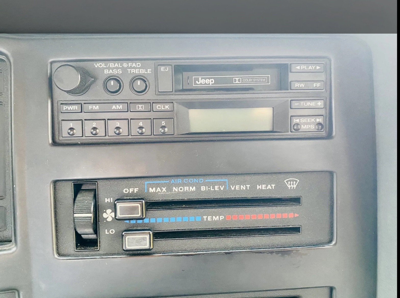 Jeep-Cherokee-1996-SUV-22